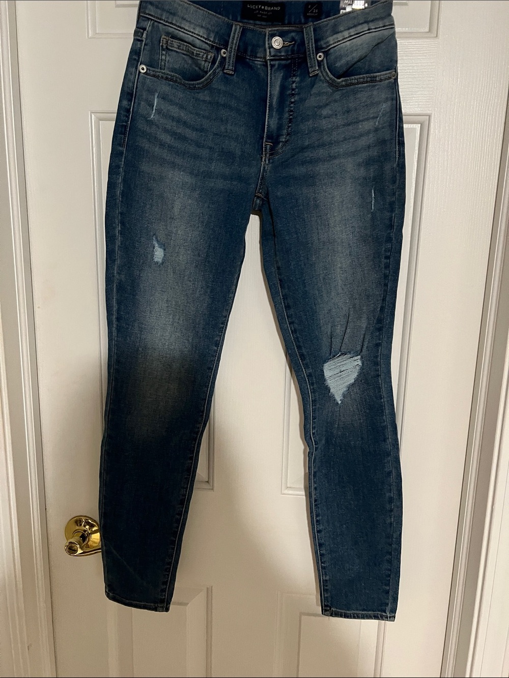 NWT Lucky Brand Ava Mid Rise Distressed Skinny Jeans 26R